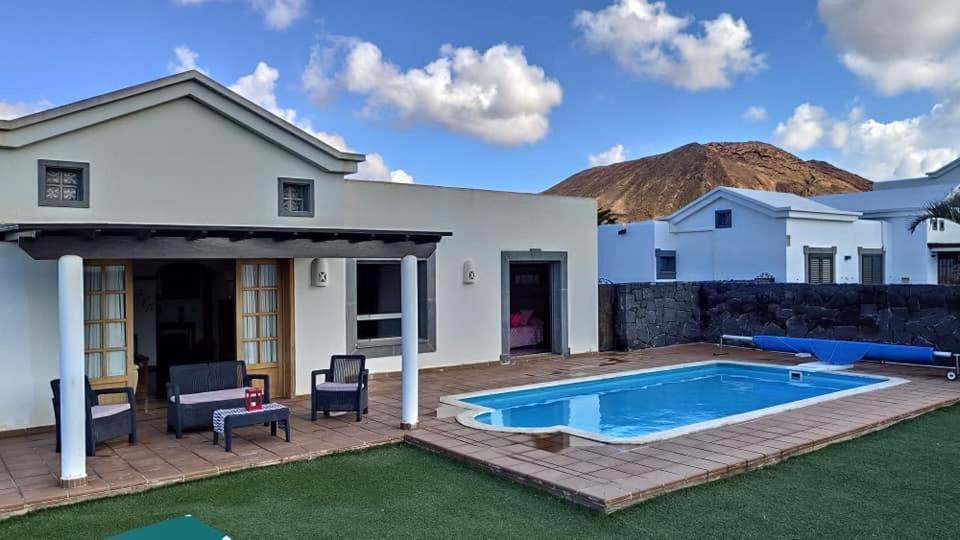 Villa Bol-Can Con Piscina Privada Playa Blanca  Extérieur photo