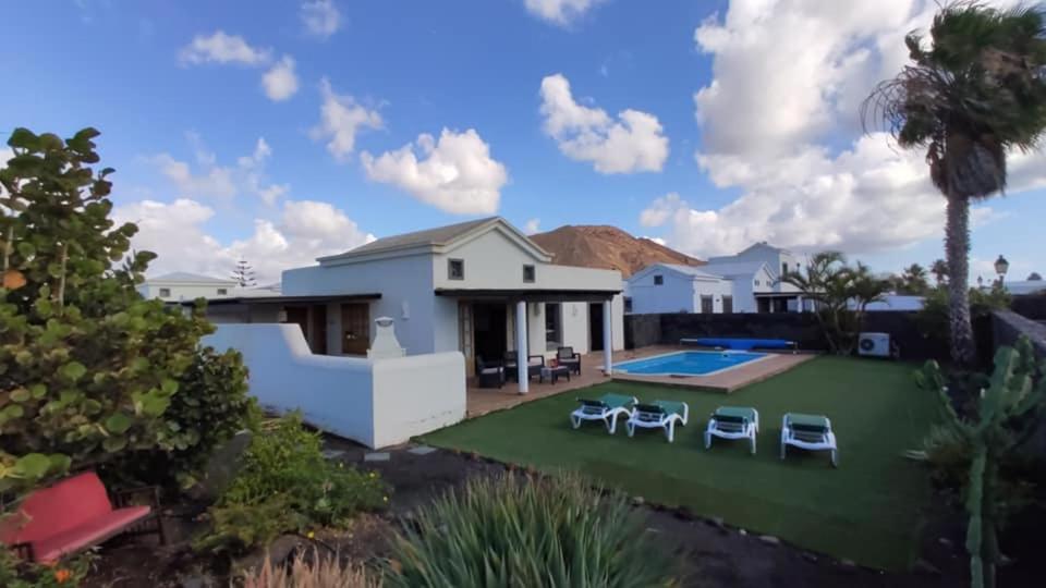 Villa Bol-Can Con Piscina Privada Playa Blanca  Extérieur photo