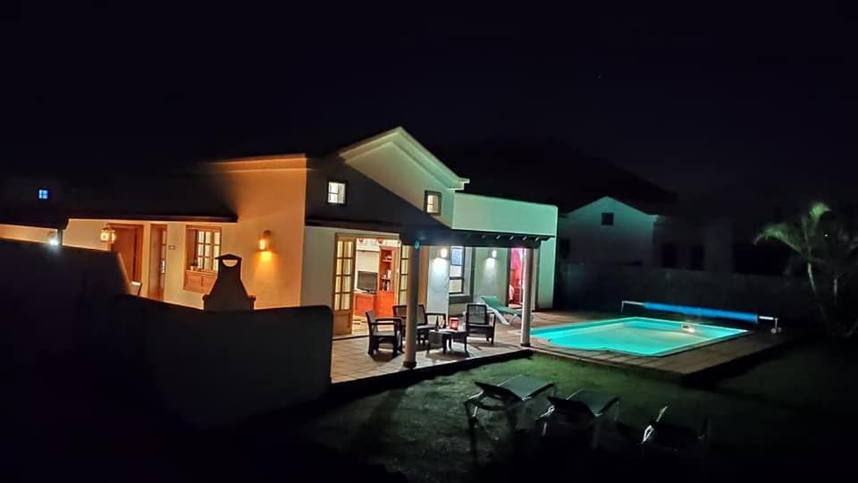Villa Bol-Can Con Piscina Privada Playa Blanca  Extérieur photo